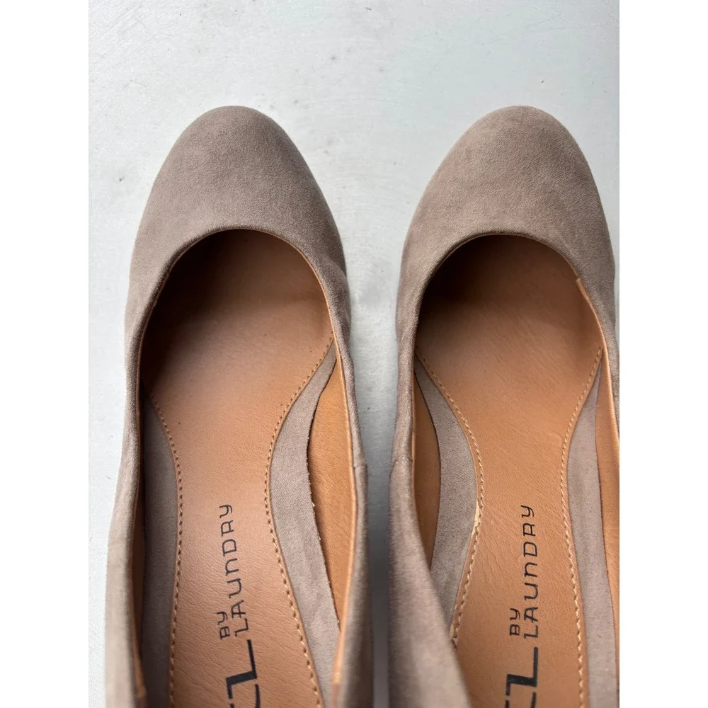 CL by Laundry Womens‎ Taupe Faux Suede Wedge Pumps Almond Toe Size 6M Business